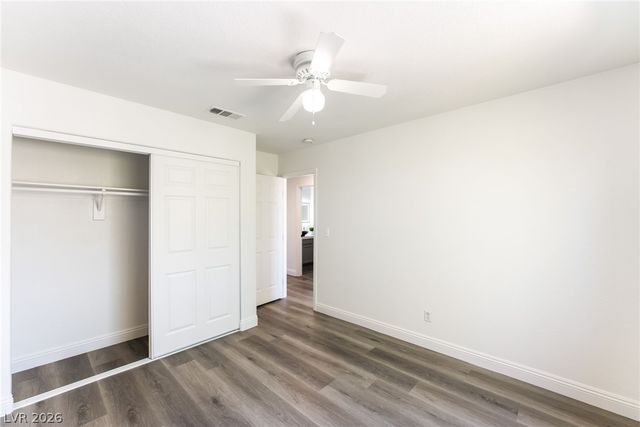 9433 Oxford Wine Court, Las Vegas, NV 89129