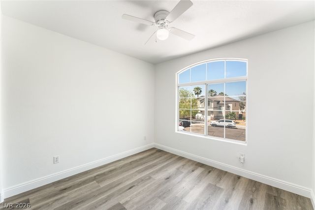 9433 Oxford Wine Court, Las Vegas, NV 89129