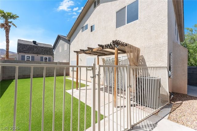 9433 Oxford Wine Court, Las Vegas, NV 89129