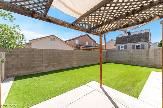9433 Oxford Wine Court, Las Vegas, NV 89129