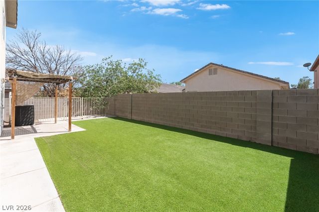 9433 Oxford Wine Court, Las Vegas, NV 89129