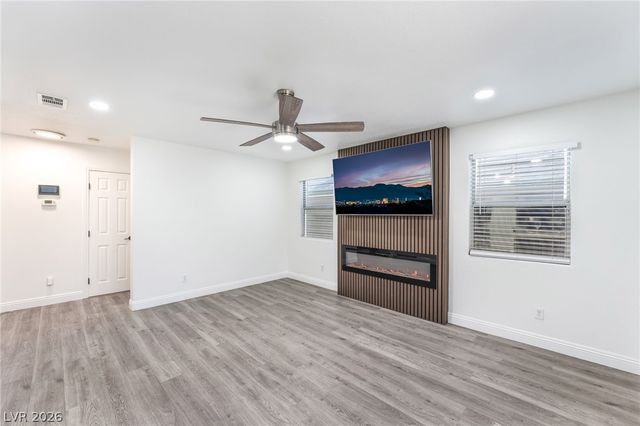 9433 Oxford Wine Court, Las Vegas, NV 89129