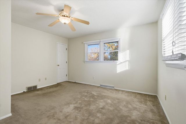 1225 S FAIRVIEW RD, Columbia, MO 65203