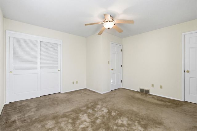 1225 S FAIRVIEW RD, Columbia, MO 65203