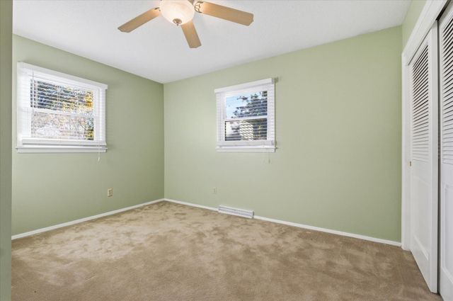 1225 S FAIRVIEW RD, Columbia, MO 65203