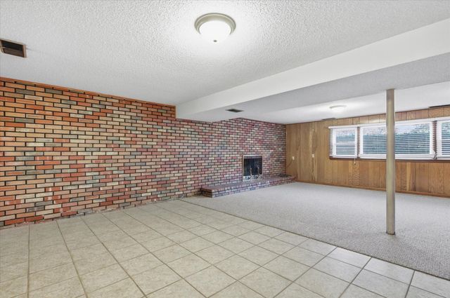 1225 S FAIRVIEW RD, Columbia, MO 65203