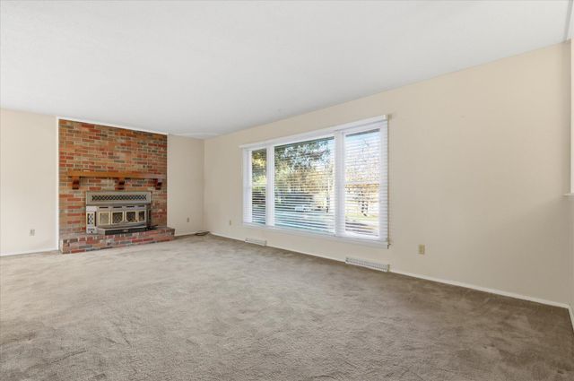 1225 S FAIRVIEW RD, Columbia, MO 65203