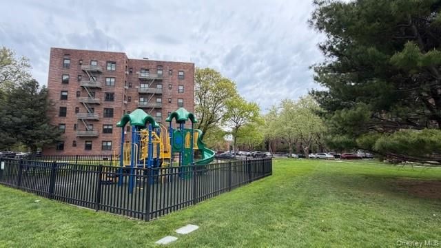 213-08 73rd Avenue 4J, Bayside, NY 11364