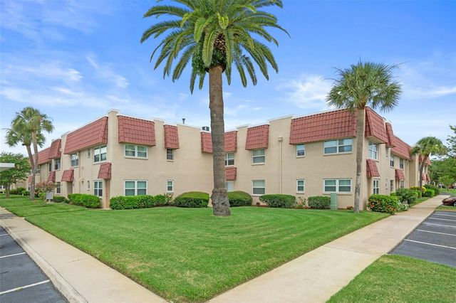 10033 64TH AVENUE N 4, St Petersburg, FL 33708