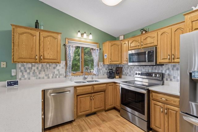 536 Raider Drive, Hudson, WI 54016