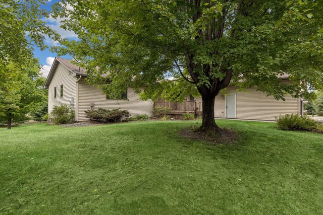 536 Raider Drive, Hudson, WI 54016