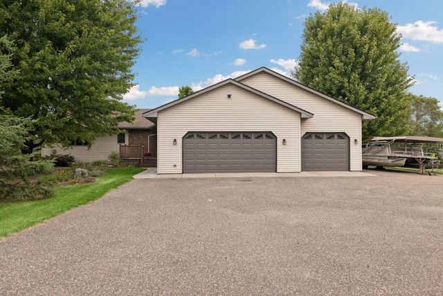 536 Raider Drive, Hudson, WI 54016