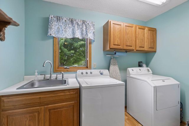 536 Raider Drive, Hudson, WI 54016