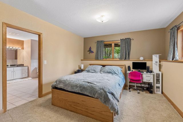 536 Raider Drive, Hudson, WI 54016