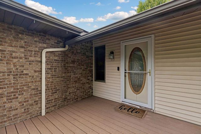 536 Raider Drive, Hudson, WI 54016