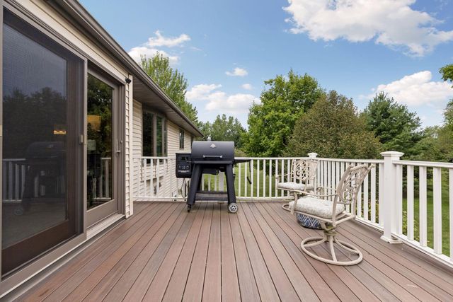 536 Raider Drive, Hudson, WI 54016