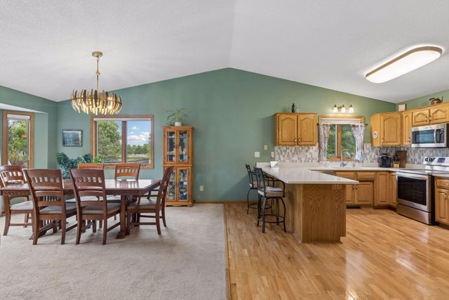 536 Raider Drive, Hudson, WI 54016
