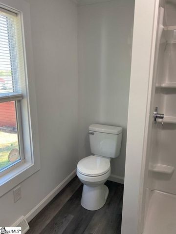 521 Park Street, Inman, SC 29349