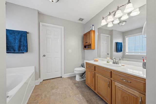 734 Lear Rd, Portland, TN 37148