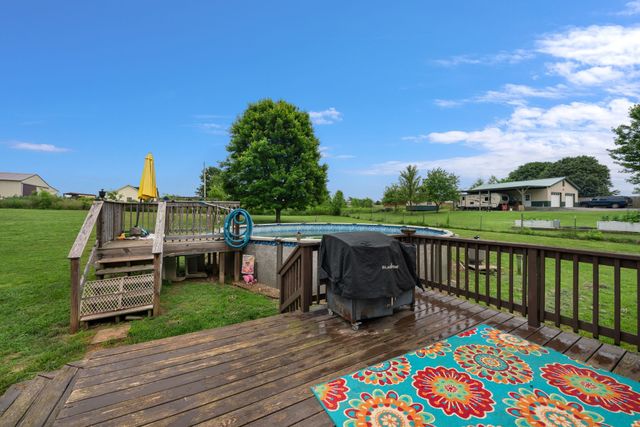 734 Lear Rd, Portland, TN 37148