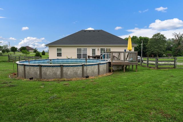 734 Lear Rd, Portland, TN 37148