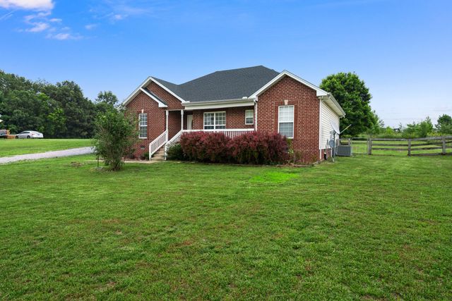 734 Lear Rd, Portland, TN 37148