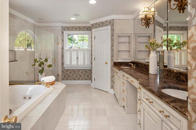 12 CLIFFVIEW CT, Princeton Junction, NJ 08550