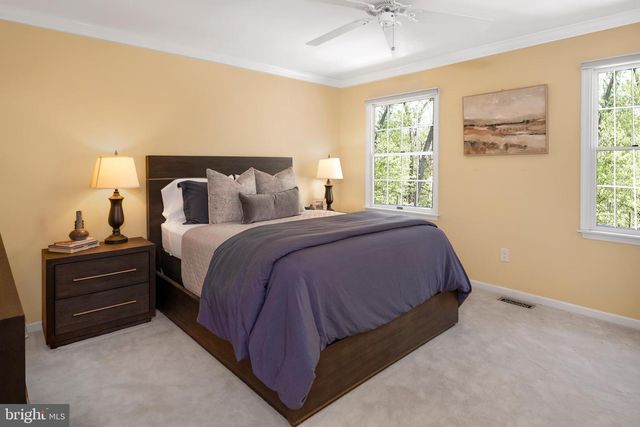 12 CLIFFVIEW CT, Princeton Junction, NJ 08550