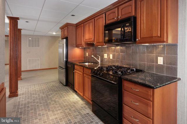 12 CLIFFVIEW CT, Princeton Junction, NJ 08550