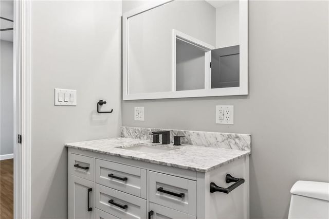 201 NE Shinn Lane, Lathrop, MO 64465