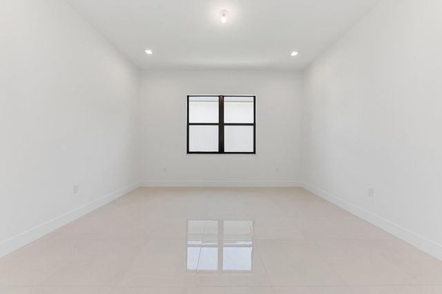 9568 Regal Palm Court, Boca Raton, FL 33498