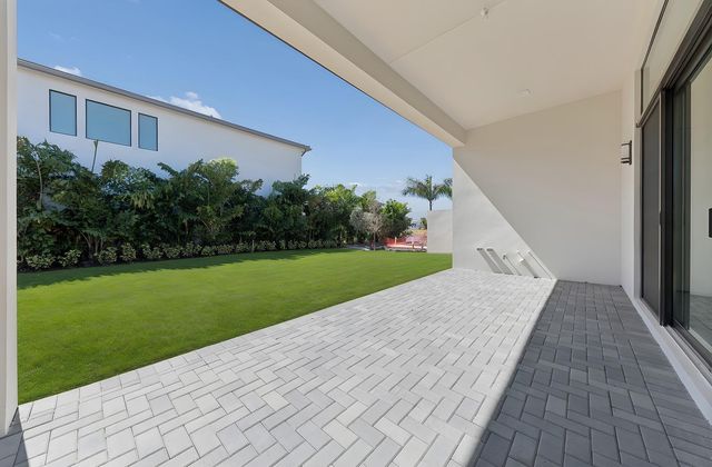 9568 Regal Palm Court, Boca Raton, FL 33498