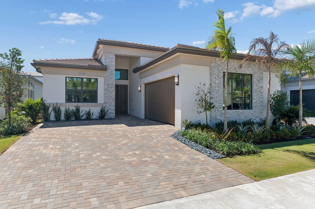 9568 Regal Palm Court, Boca Raton, FL 33498