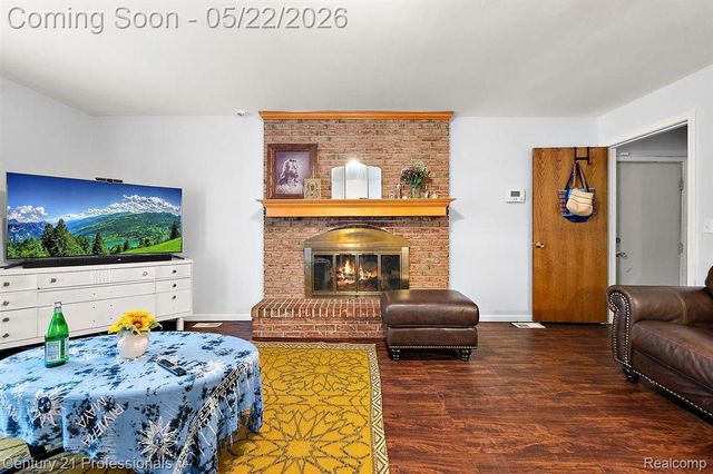 4255 Whispering Oak Drive, Flint Charter Township, MI 48507
