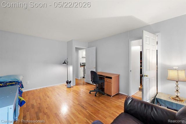 4255 Whispering Oak Drive, Flint Charter Township, MI 48507