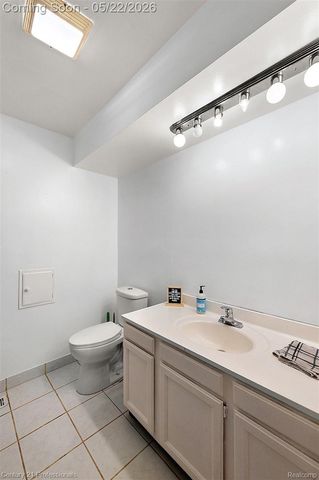 4255 Whispering Oak Drive, Flint Charter Township, MI 48507
