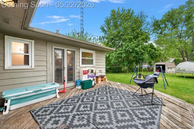 4255 Whispering Oak Drive, Flint Charter Township, MI 48507