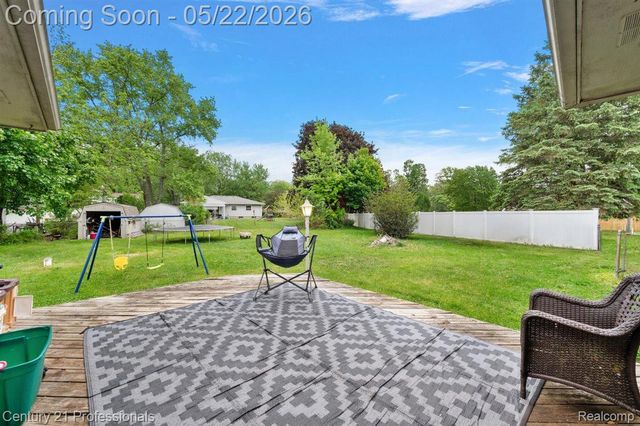 4255 Whispering Oak Drive, Flint Charter Township, MI 48507