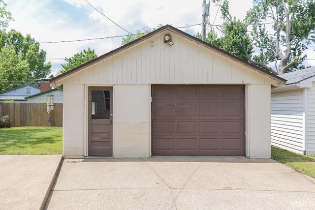 1309 S Saint James Boulevard, Evansville, IN 47714