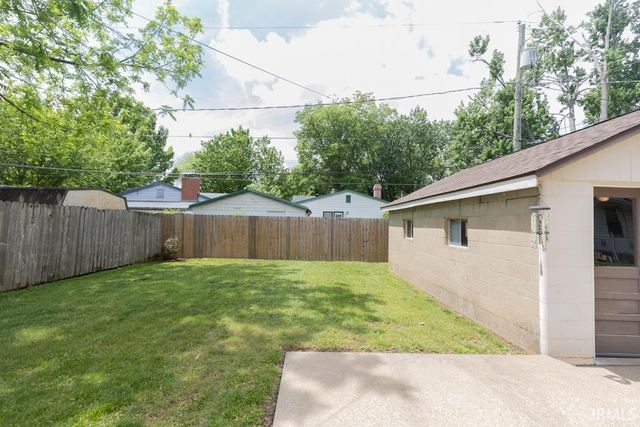 1309 S Saint James Boulevard, Evansville, IN 47714