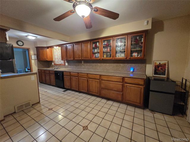 19366 Woodworth, Redford Charter Township, MI 48240