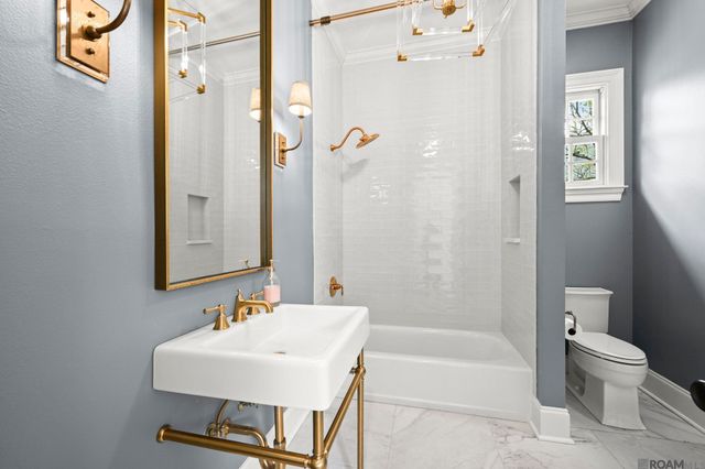 6204 Province Ln, Baton Rouge, LA 70808