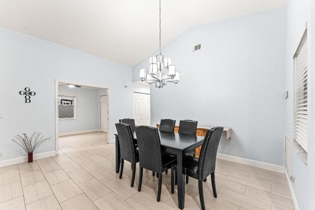 9702 Harbour Lake Circle, Boynton Beach, FL 33437