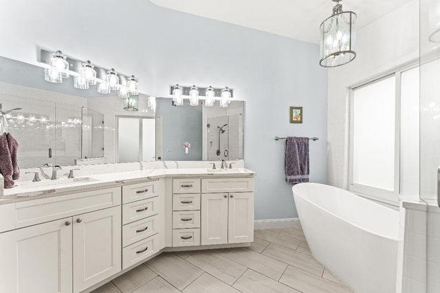 9702 Harbour Lake Circle, Boynton Beach, FL 33437