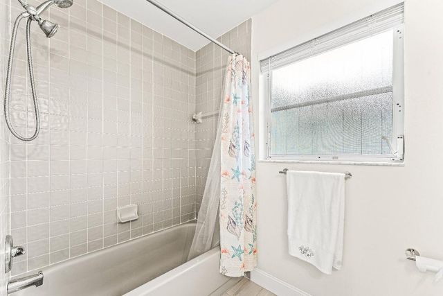 9702 Harbour Lake Circle, Boynton Beach, FL 33437