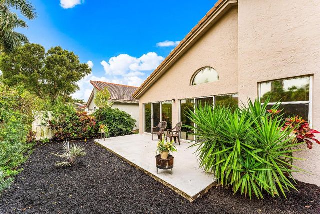 9702 Harbour Lake Circle, Boynton Beach, FL 33437