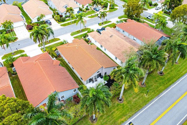 9702 Harbour Lake Circle, Boynton Beach, FL 33437