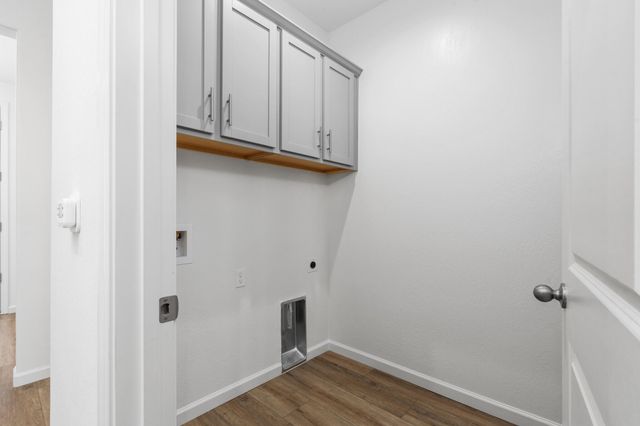 1876 Vallejo Avenue, Dinuba, CA 93618