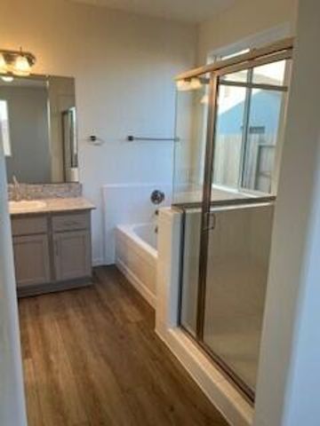 1876 Vallejo Avenue, Dinuba, CA 93618