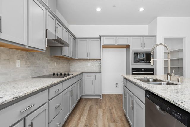 1876 Vallejo Avenue, Dinuba, CA 93618